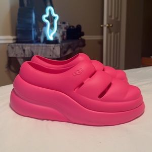 Ugg Sport Yeah Clog in Taffy Pink